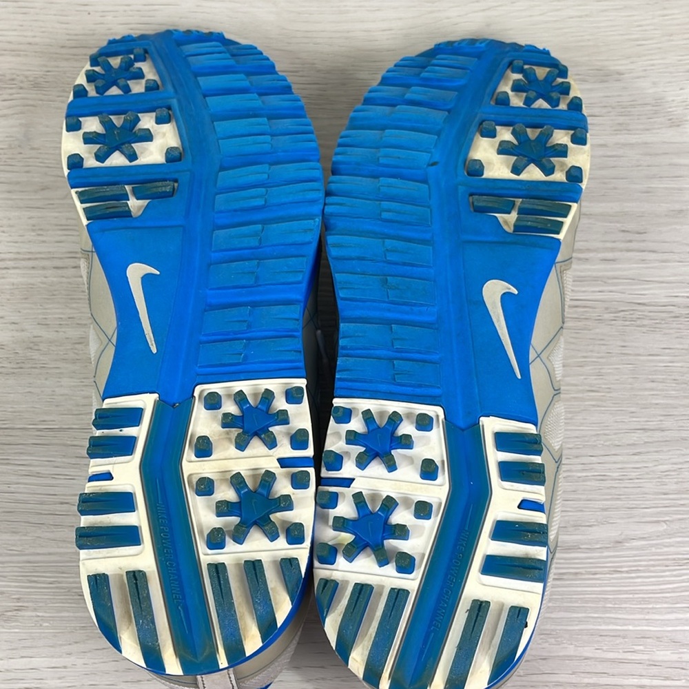 Nike Air Golf Shoes - Picture 8 of 9